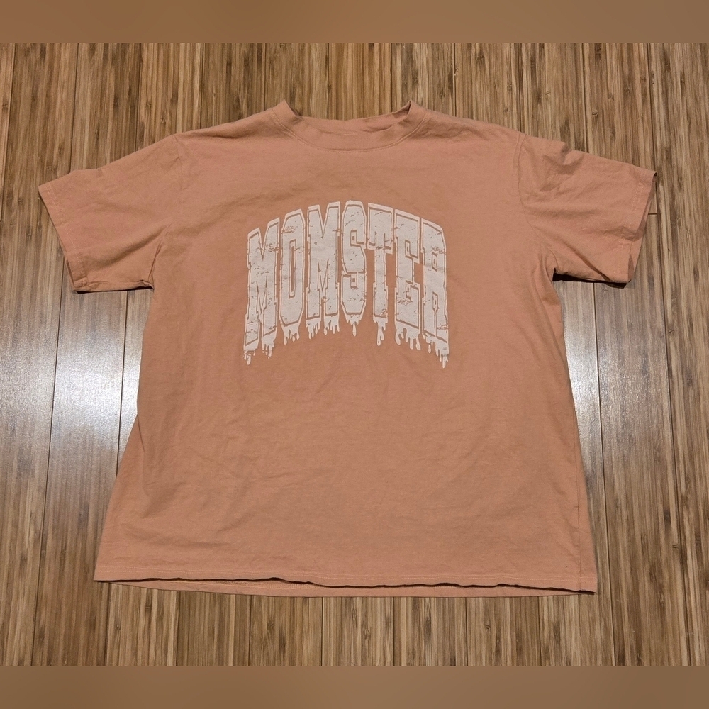 NWOT Momster Pinklily Graphic T-Shirt